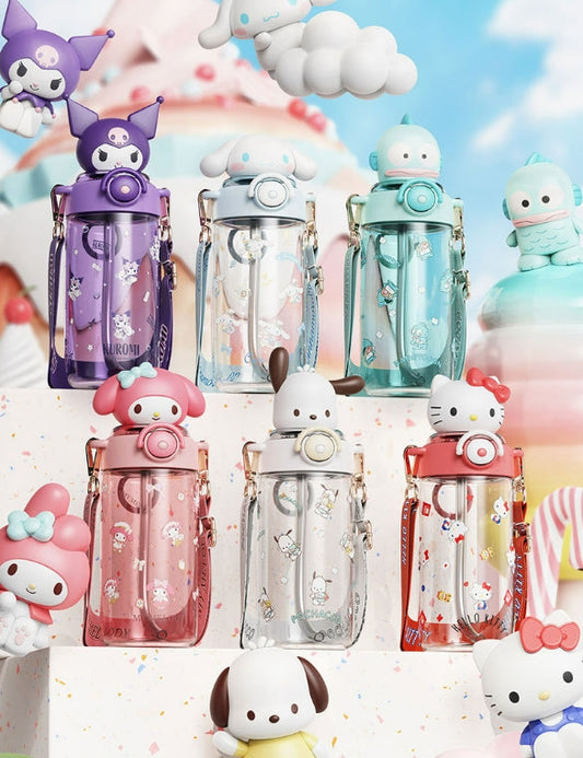 Sanrio Water Bottle with Shoulder Strap （650ml）