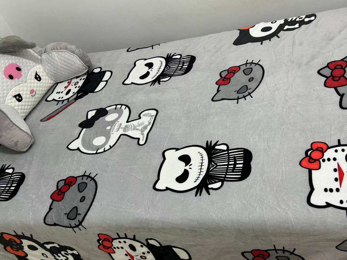 Hello Kitty Halloween Blanket Plush Cartoon Large Flannel Thicken Blanket