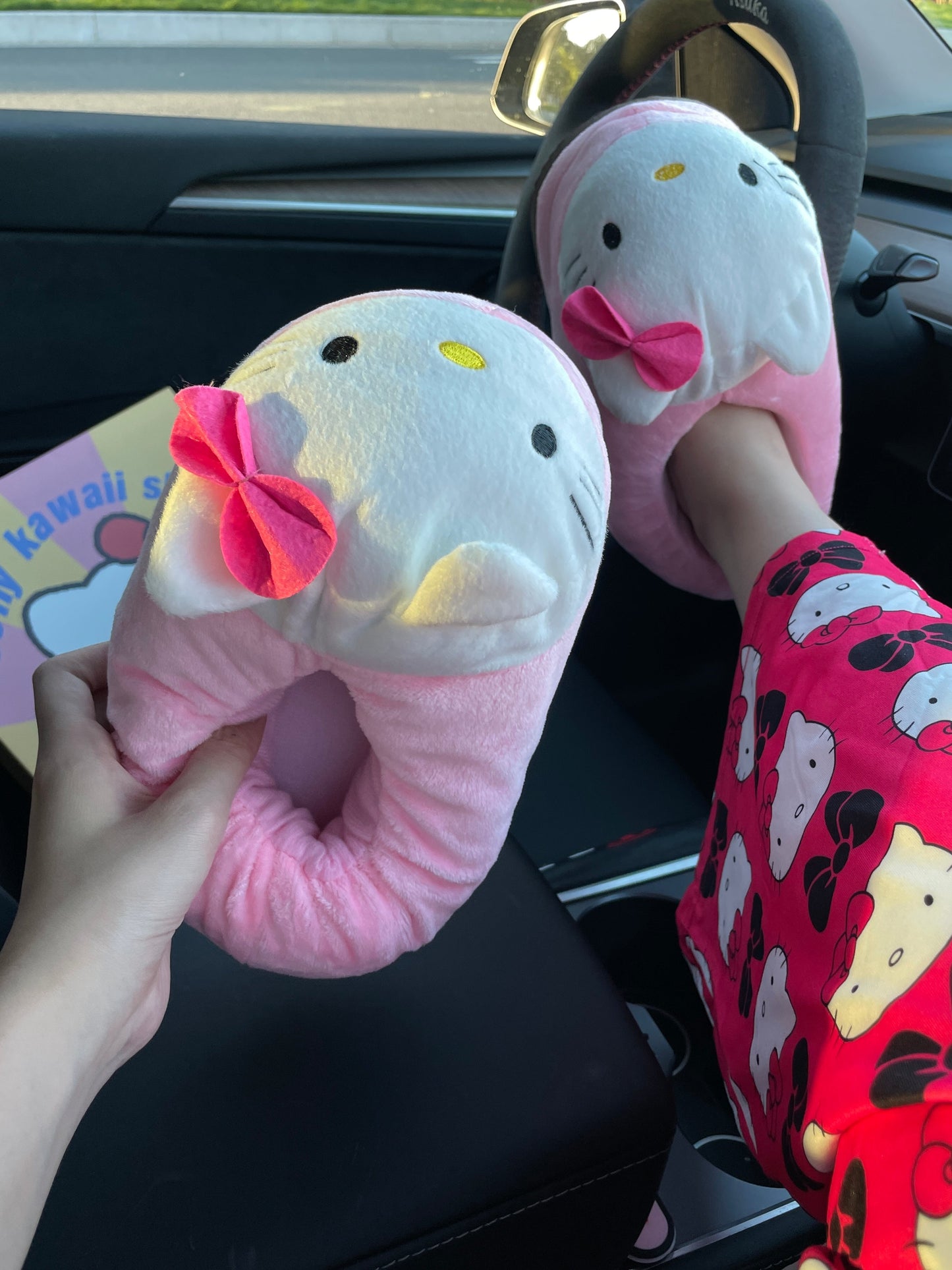 Hellokitty Women Cute Slipper for Adult Fuzzy Warm House Slippers Fluffy Home Shoes Ladies Girls Winter Slippers Indoor Outdoor