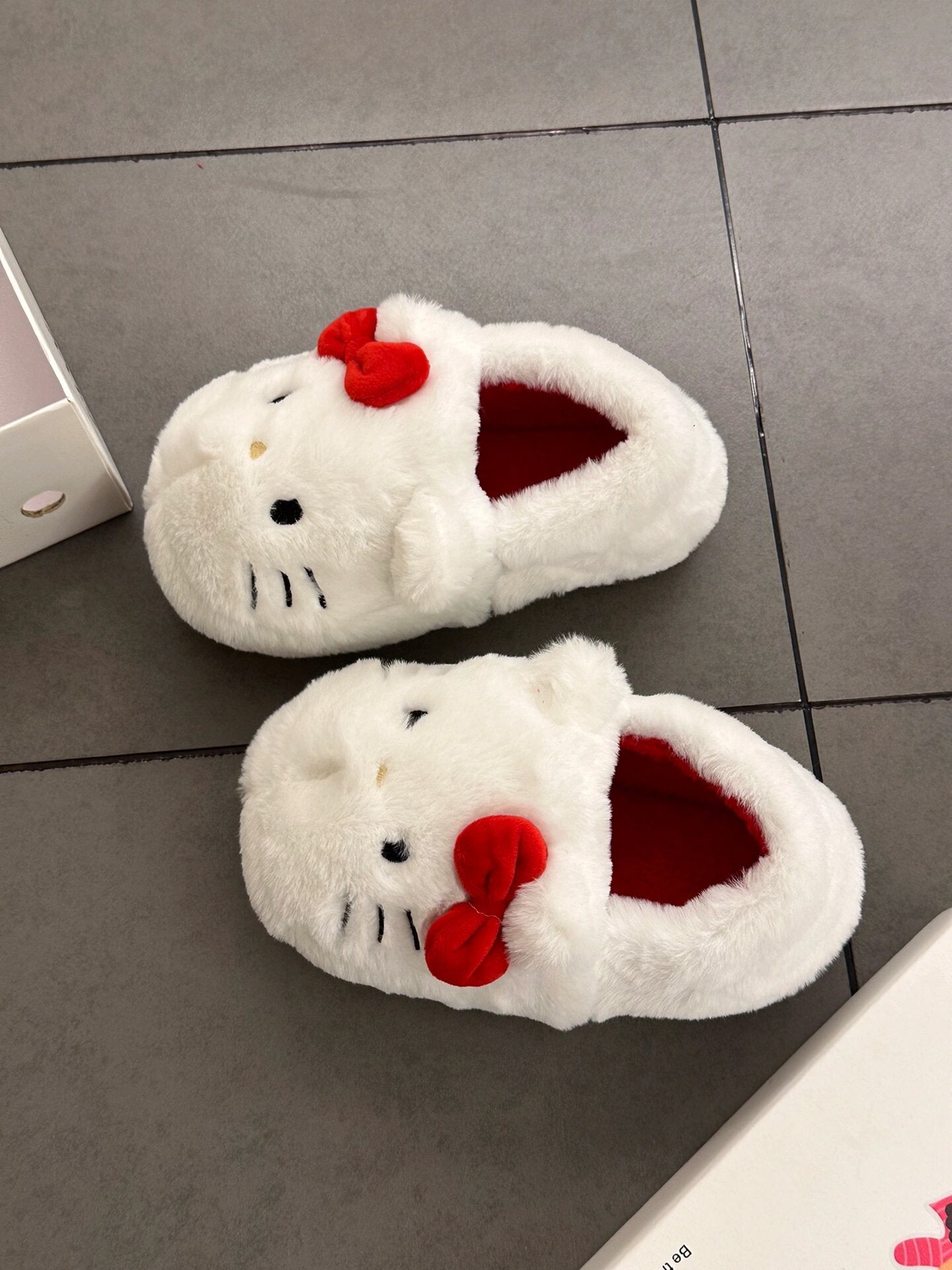 KT Fluffy Slippers Women Kawaii Slippers for Women House Slippers Cute Slippers