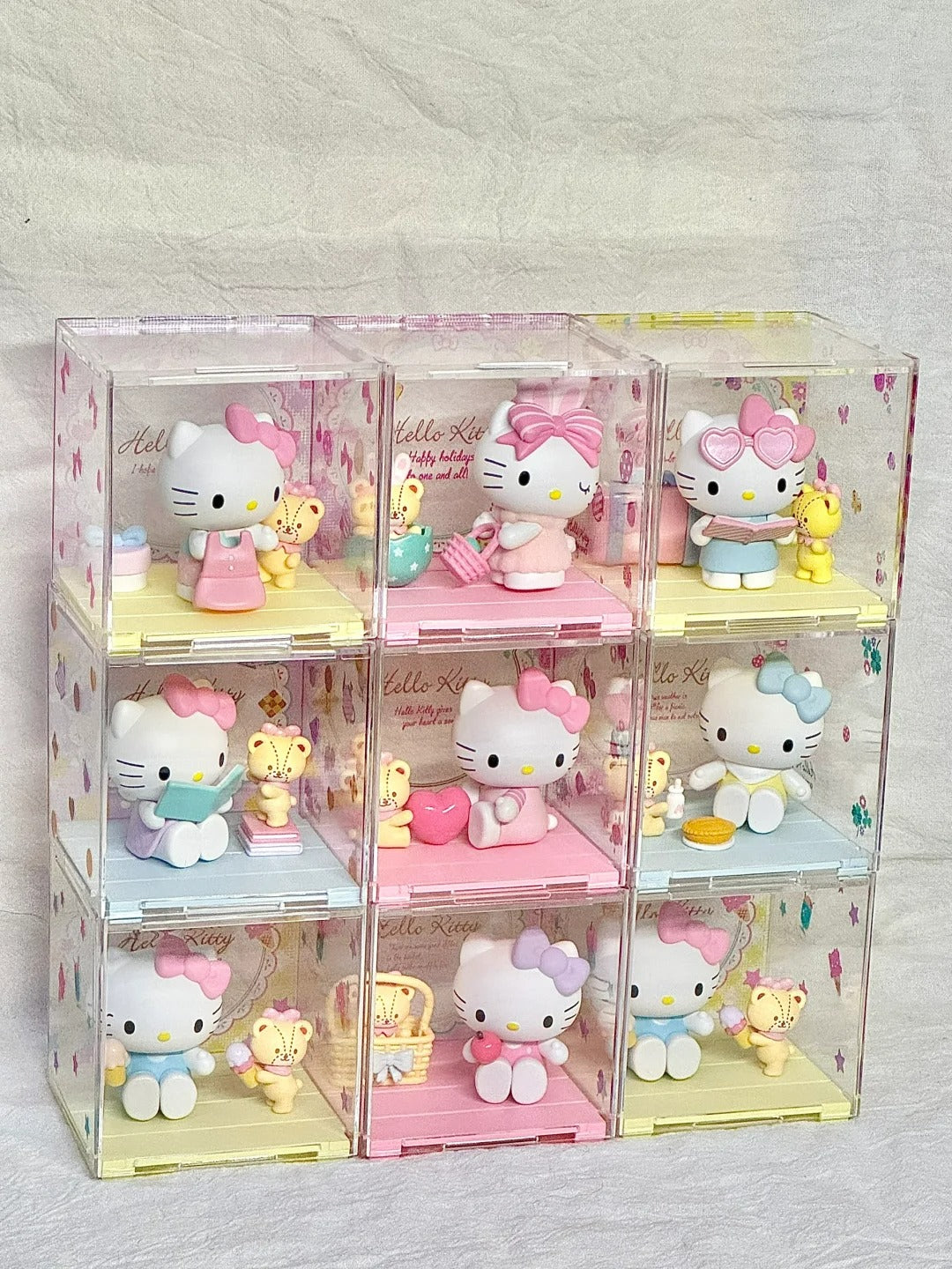 Hello Kitty Sweetie Playmate Blind Box